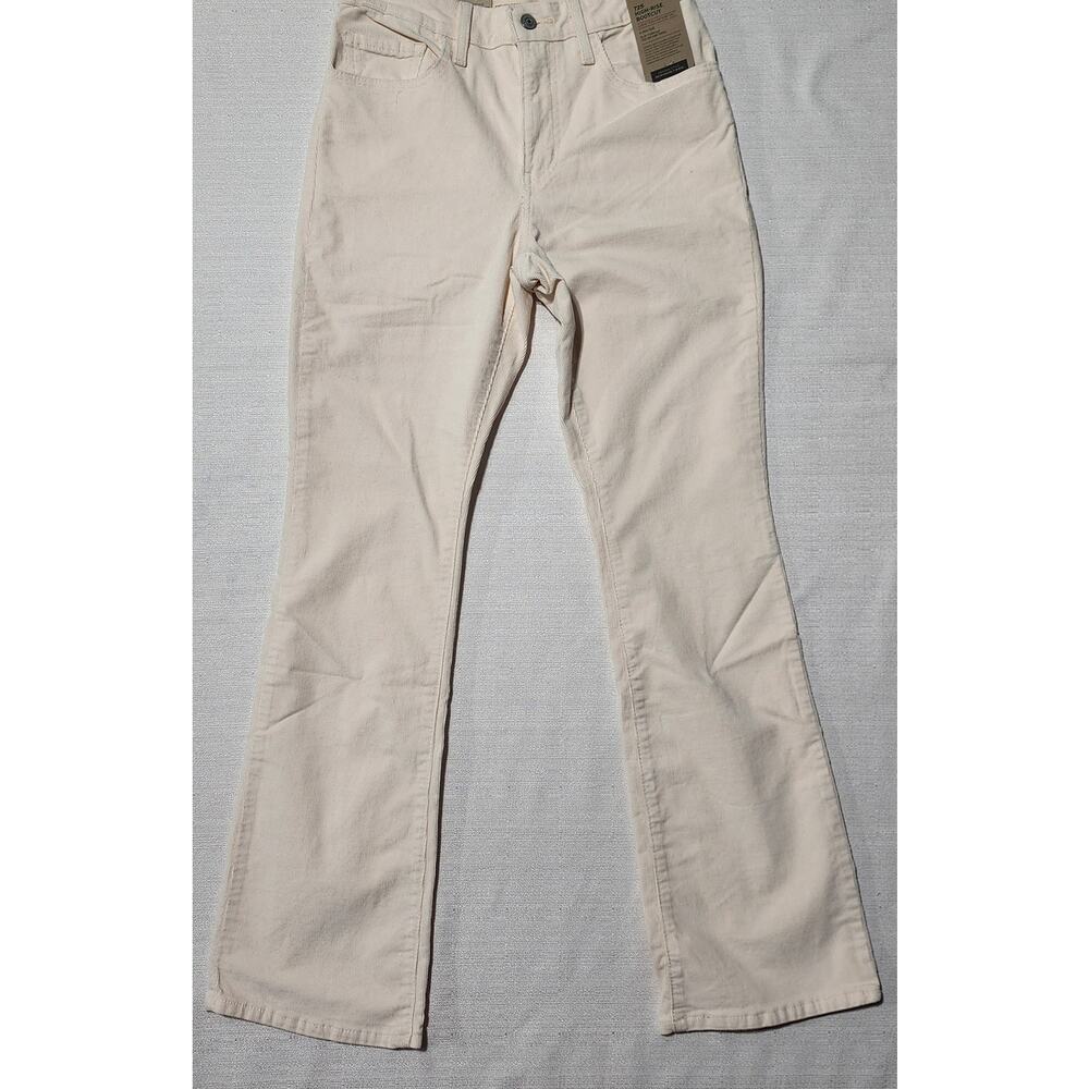 Levi's 725 high rise bootcut corduroy pants 28x32